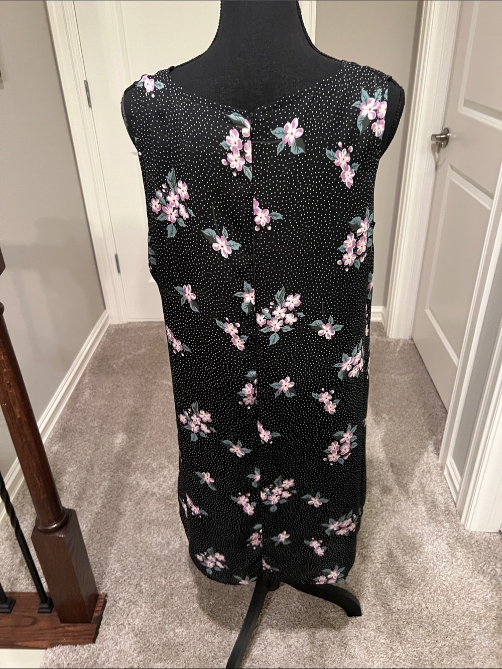 Black Sleeveless Midi Dress with Pink Floral Print Size Large - Picture 6 of 7